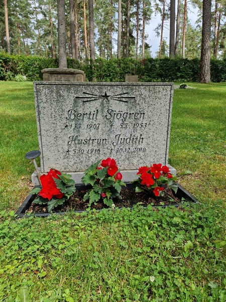 Grave number: 1 KV.3    23-24