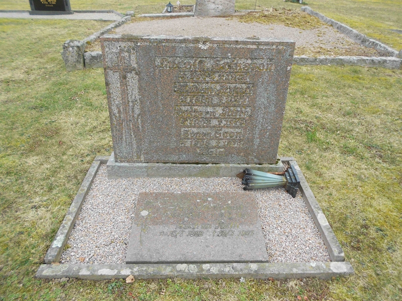 Grave number: V 10   192