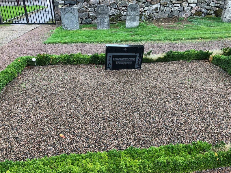 Grave number: Kå 39     1, 2, 3