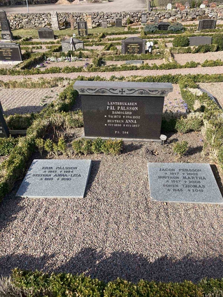 Grave number: KÅ 41    11, 12