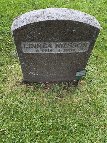 Hautatunnus: 2 C   839