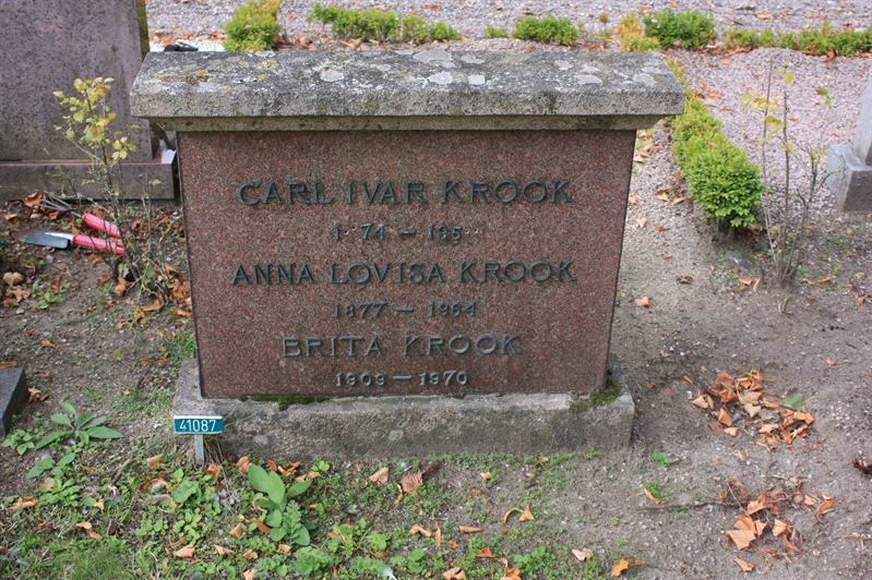 Grave number: Ö U04    50