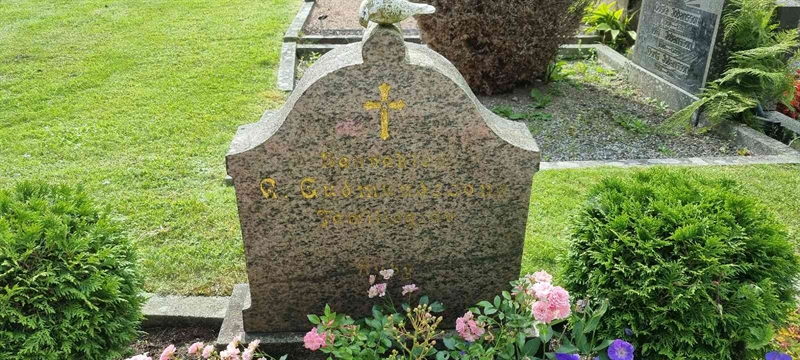 Grave number: LM 3 54  005