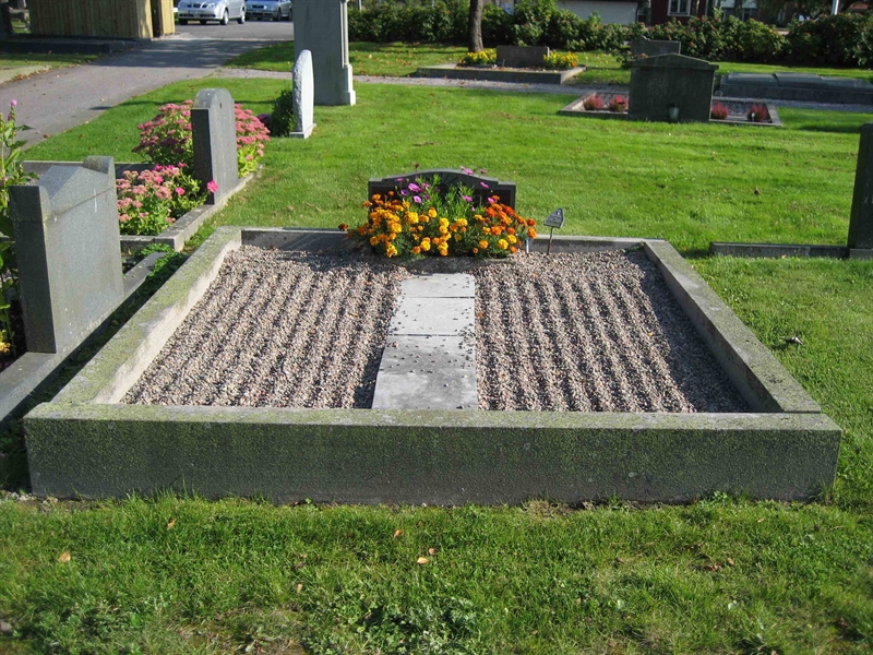 Grave number: Fr 6   307-308