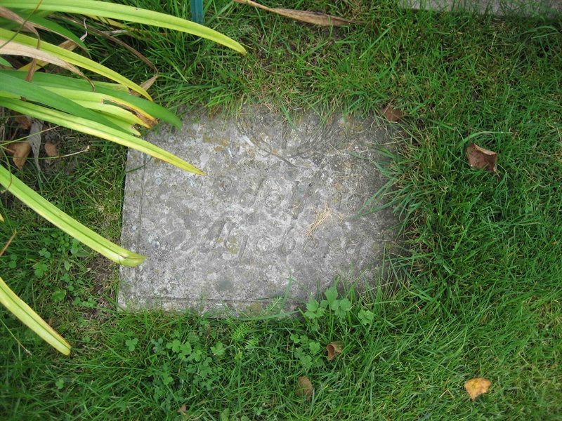 Grave number: Fr 6   111