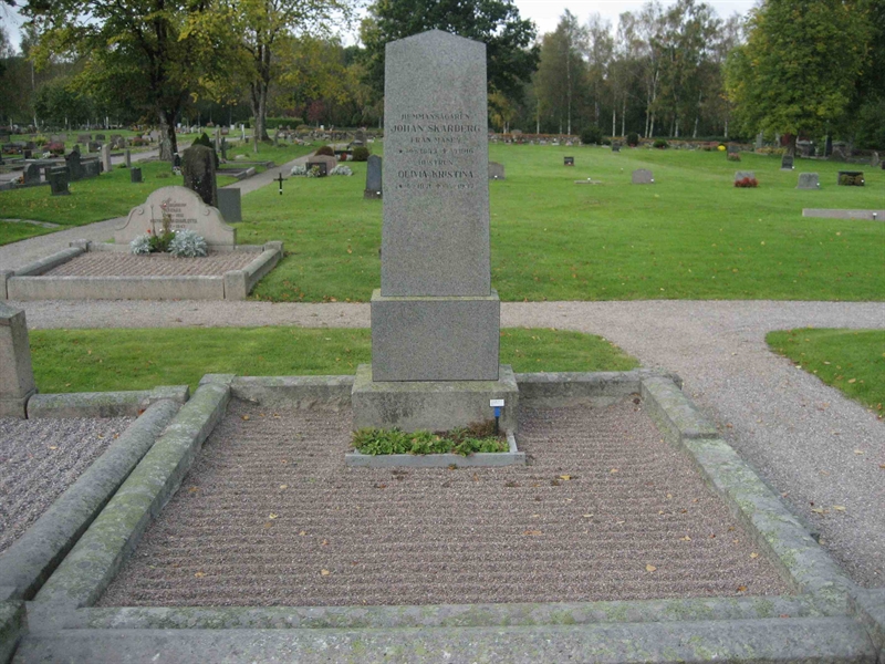 Grave number: Fr 5   698-700