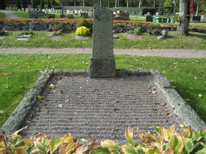 Grave number: Fr 5    83-84