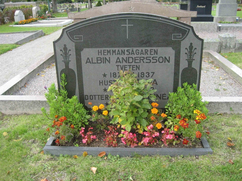 Grave number: Fr 5   719-721