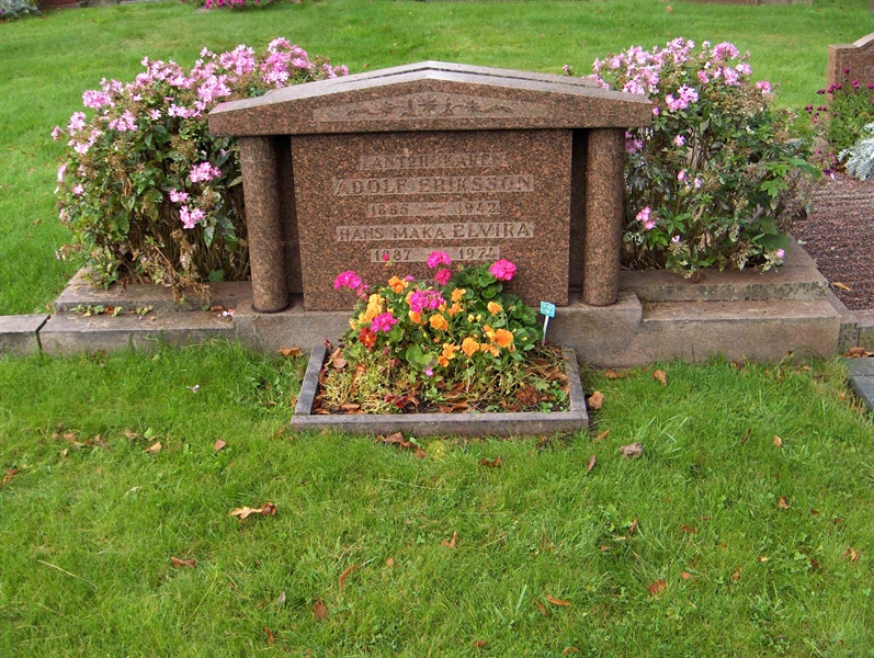 Grave number: Fr 2   156-157