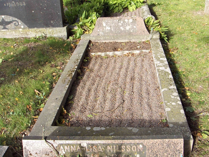 Grave number: Fr 3   131