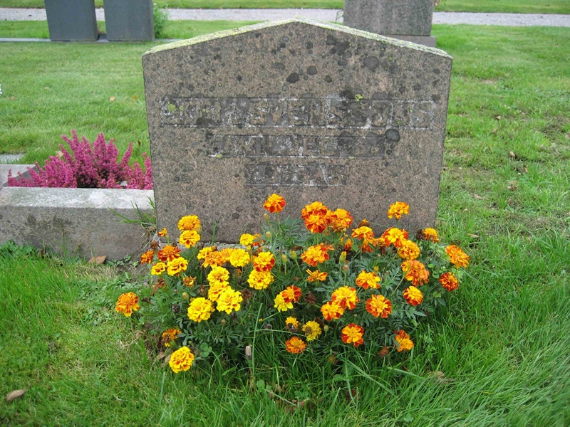 Grave number: Fr 6    92-94