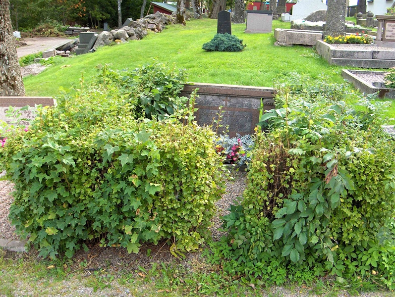 Grave number: Fr 3     3-4