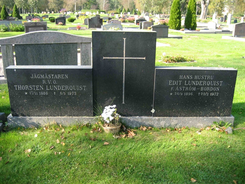 Grave number: Fr 6   347-348