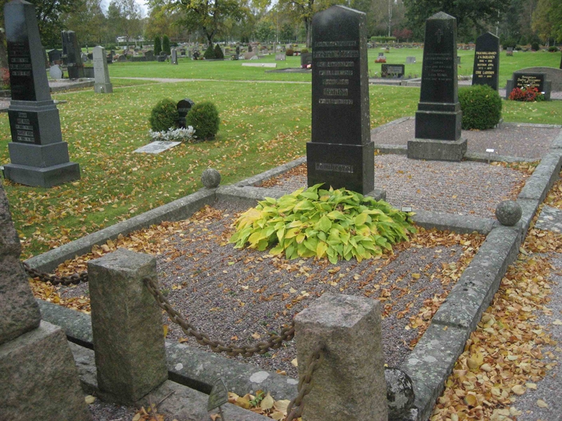 Grave number: Fr 5   598-600