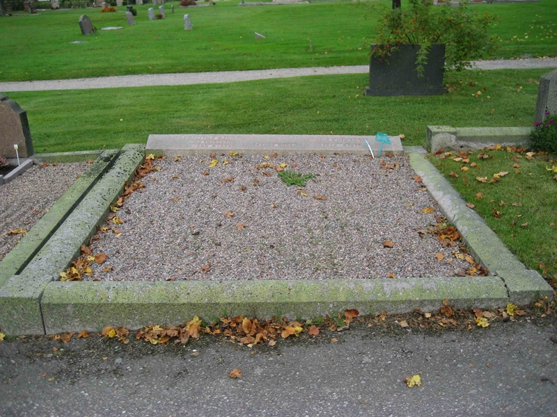 Grave number: Fr 6    39-40