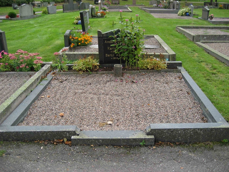 Grave number: Fr 6   305-306