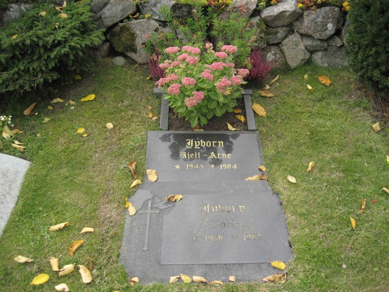 Grave number: Fr 5   869