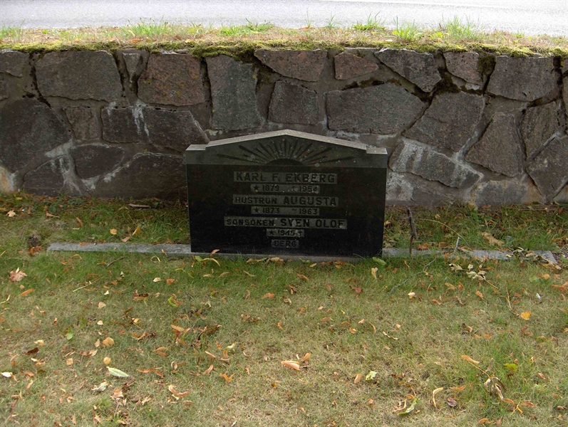 Grave number: Fr 2    48-49