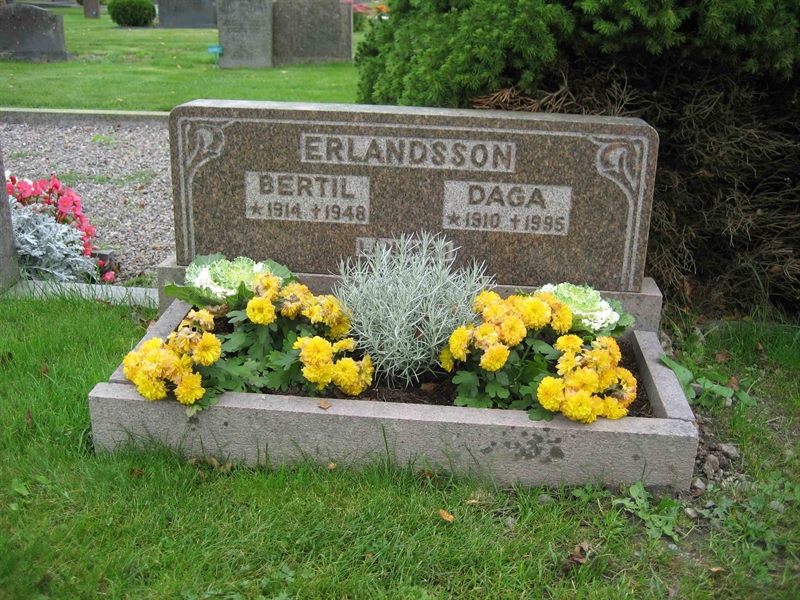 Grave number: Fr 6    74-75