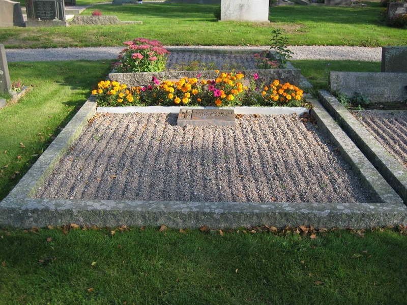 Grave number: Fr 6   197-198