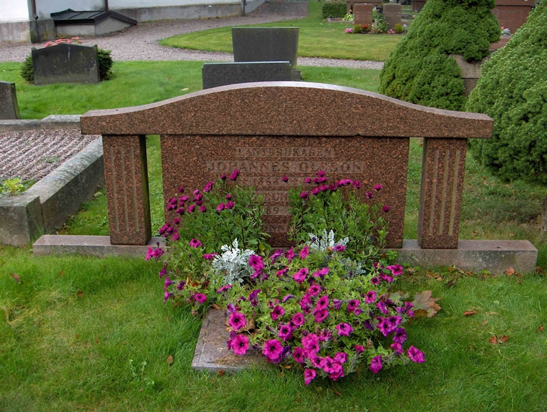 Grave number: Fr 2   127-128