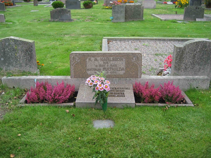 Grave number: Fr 6    72-73