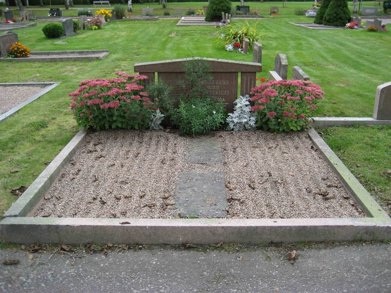 Grave number: Fr 6   123-124
