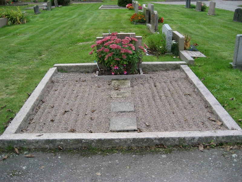 Grave number: Fr 6    81-82