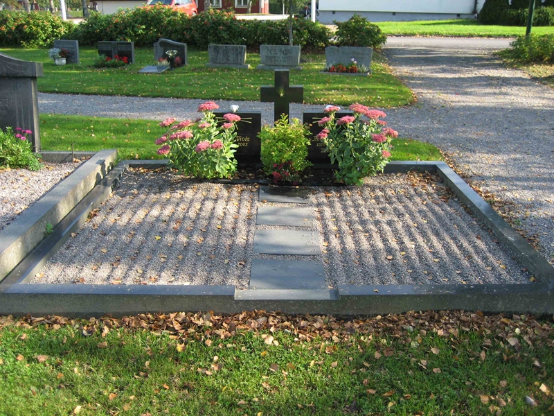 Grave number: Fr 6   323-324