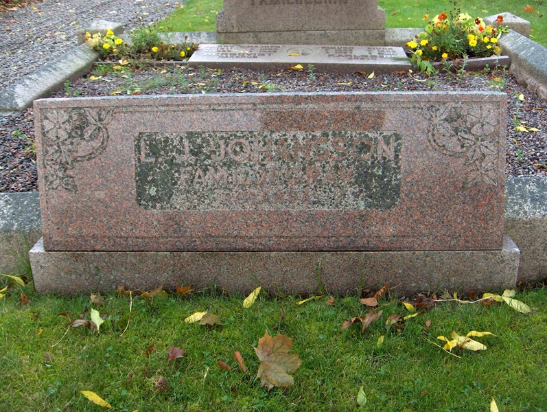 Grave number: Fr 2   339-340