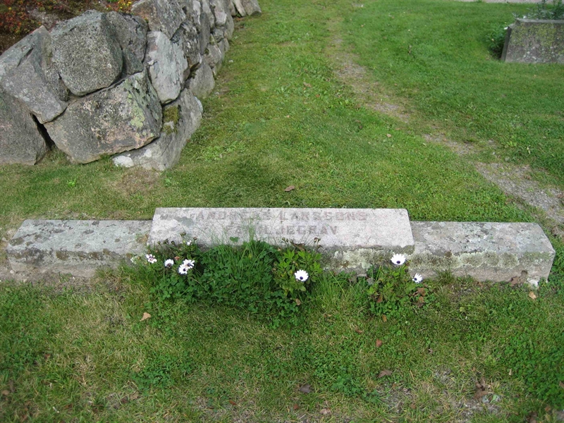Grave number: Fr 6     1-2