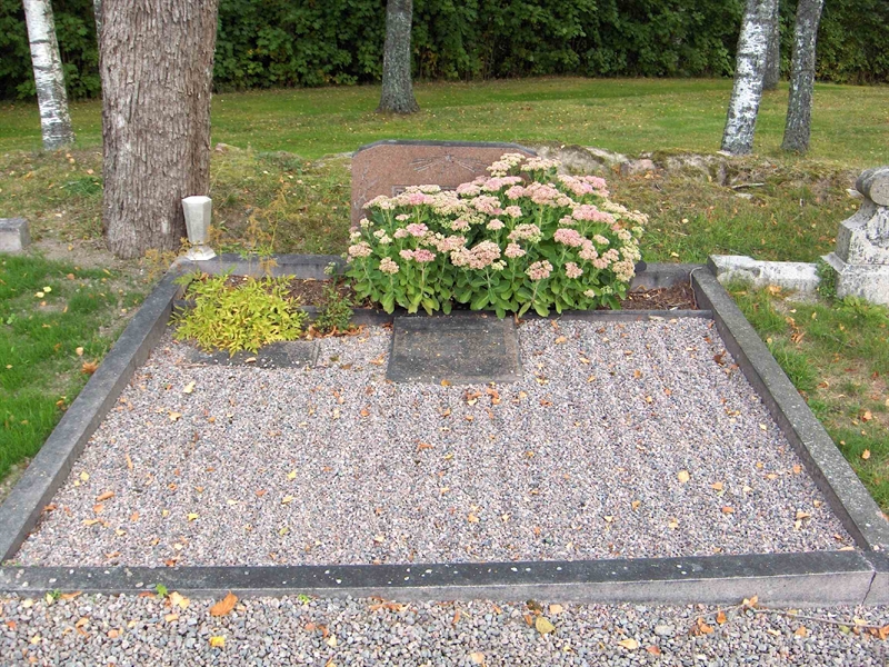 Grave number: Fr 2    13-14