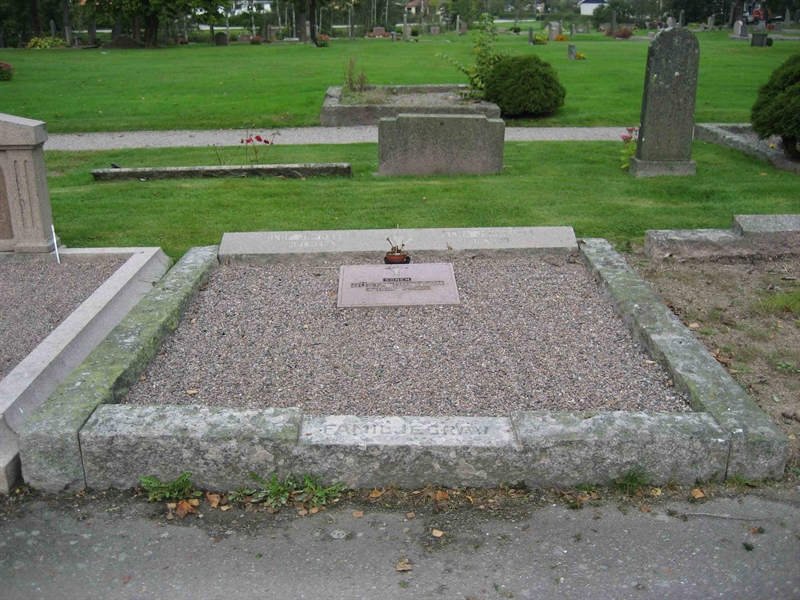 Grave number: Fr 6    21-22