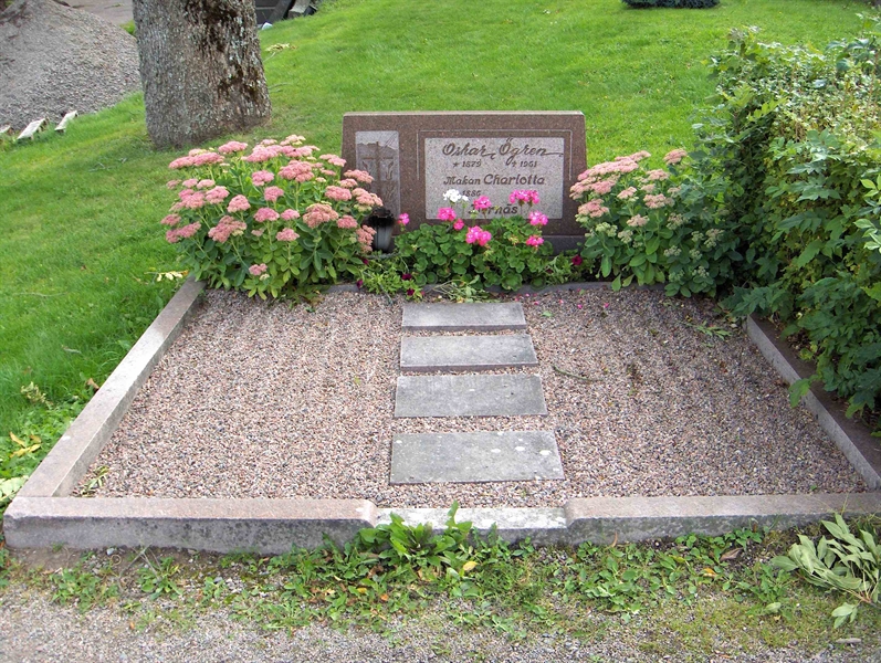 Grave number: Fr 3     1-2