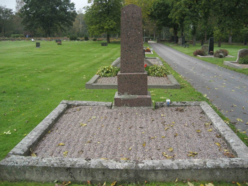 Grave number: Fr 5    55-57