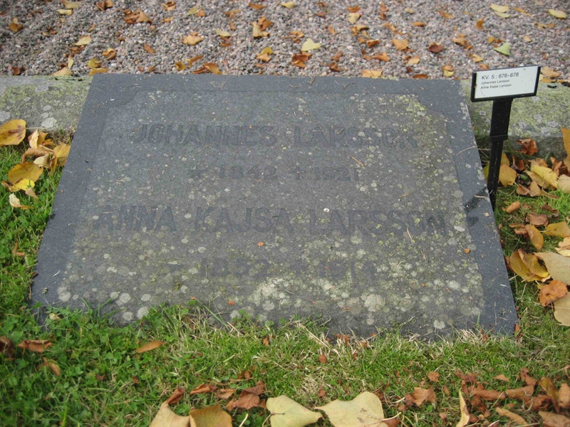 Grave number: Fr 5   676-678