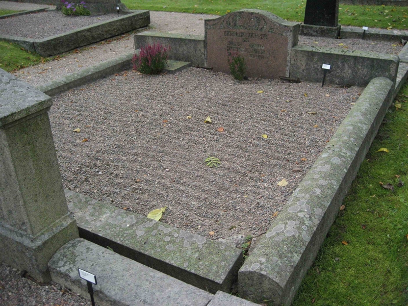Grave number: Fr 5    64-66