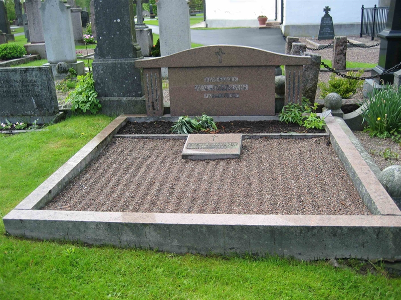 Grave number: Fr 2   439-440