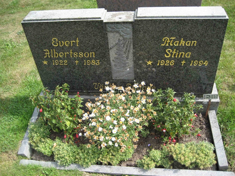 Grave number: Fr 8   395-396
