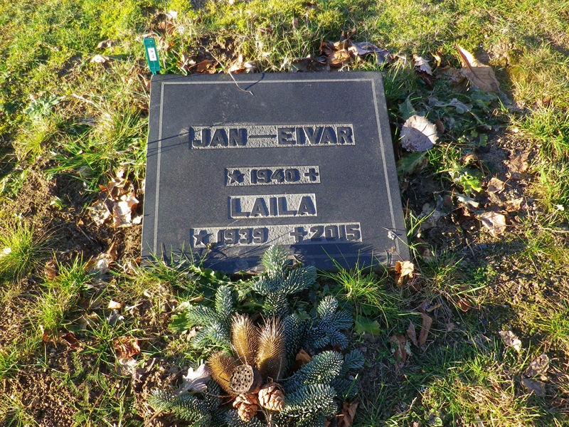 Grave number: VI A    18, 19