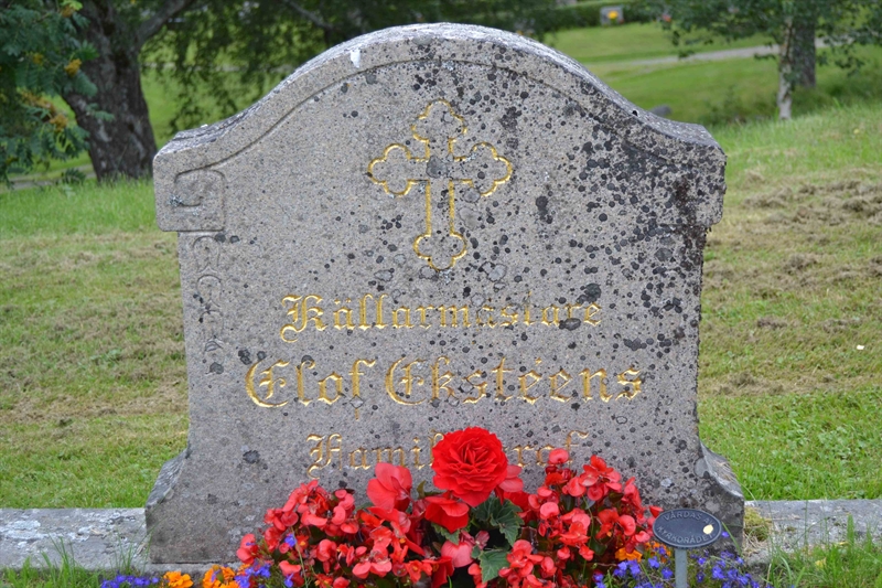 Grave number: 1 I   490