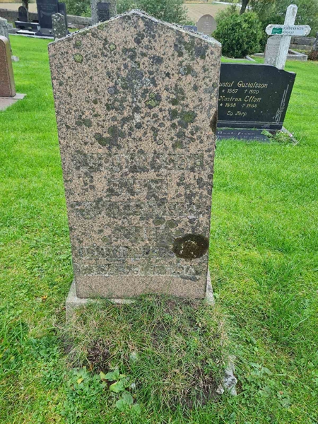 Grave number: KG 09   631