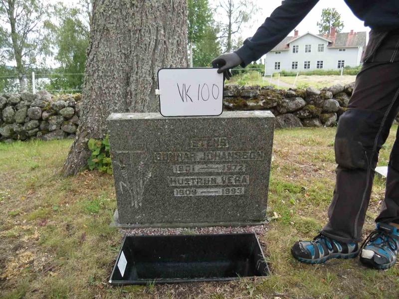 Gravnummer: 8 N VK   100