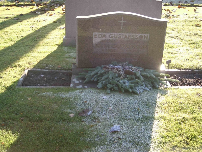 Grave number: 02 Q   36