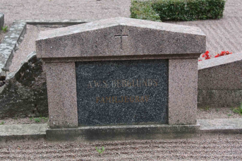 Grave number: 1 K B   34