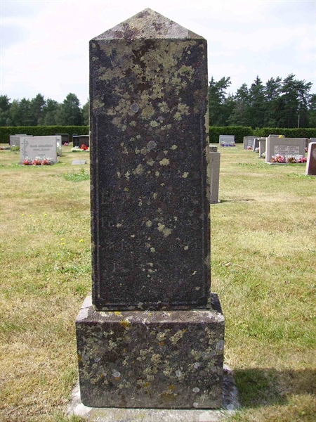 Grave number: 2 F   229