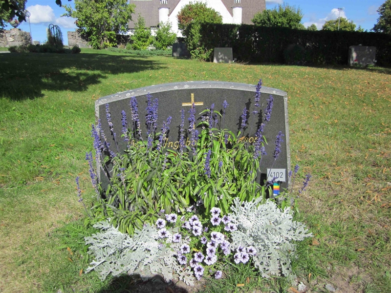 Grave number: KG NK  4101, 4102