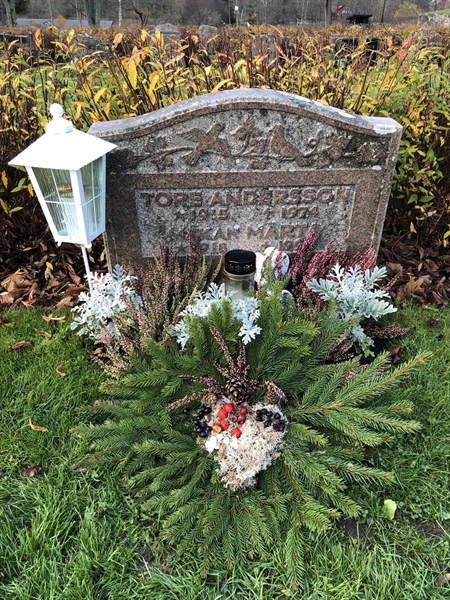 Grave number: TUR  1566-1567