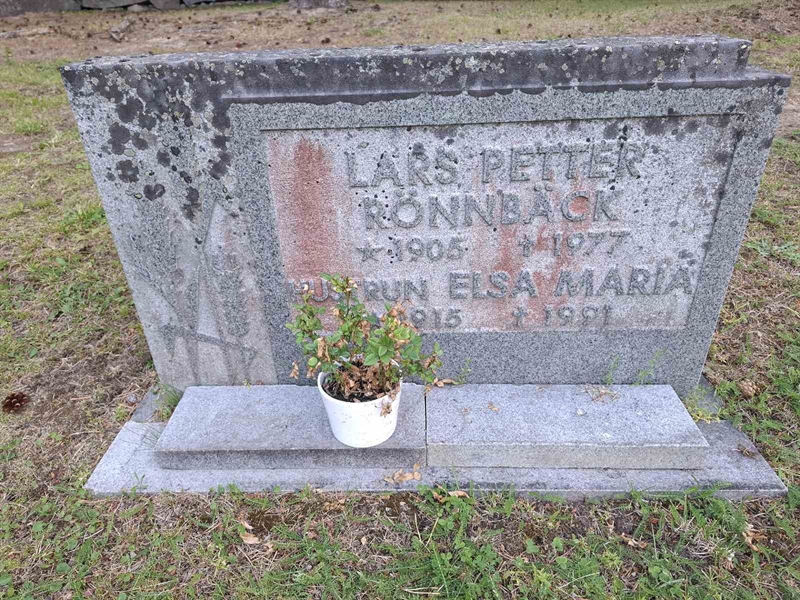 Grave number: 001 2   970