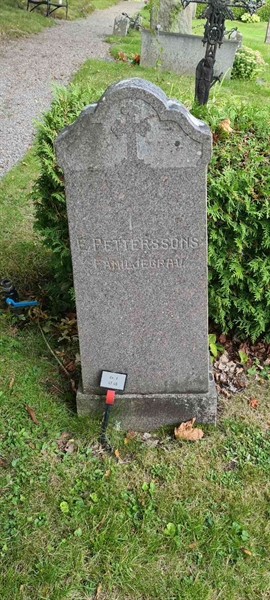 Grave number: M V   47, 48
